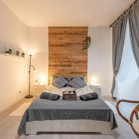 Modern Rustic Apartment In Graca Lisbon Exterior photo
