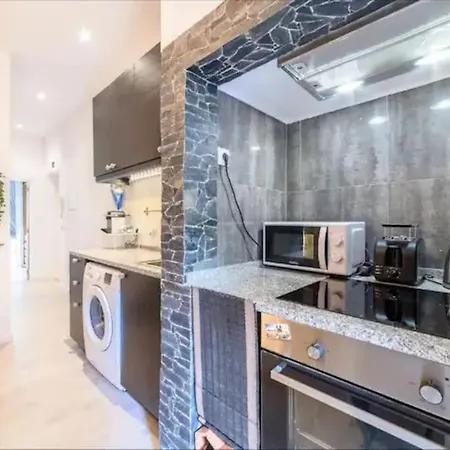 Modern Rustic Apartment In Graca Lisbon Exterior photo