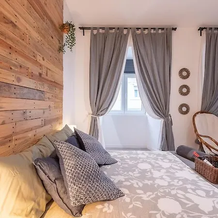 Modern Rustic Apartment In Graca Lisbon Exterior photo