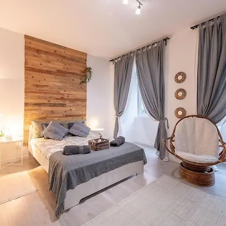 Modern Rustic Apartment In Graca Lisbon Exterior photo